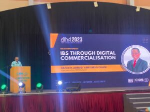 Photo 2: YBhg. Datuk Ir. Ahmad Asri Abdul Hamid (CEO, CIDB Malaysia) delivered the Welcoming Speech